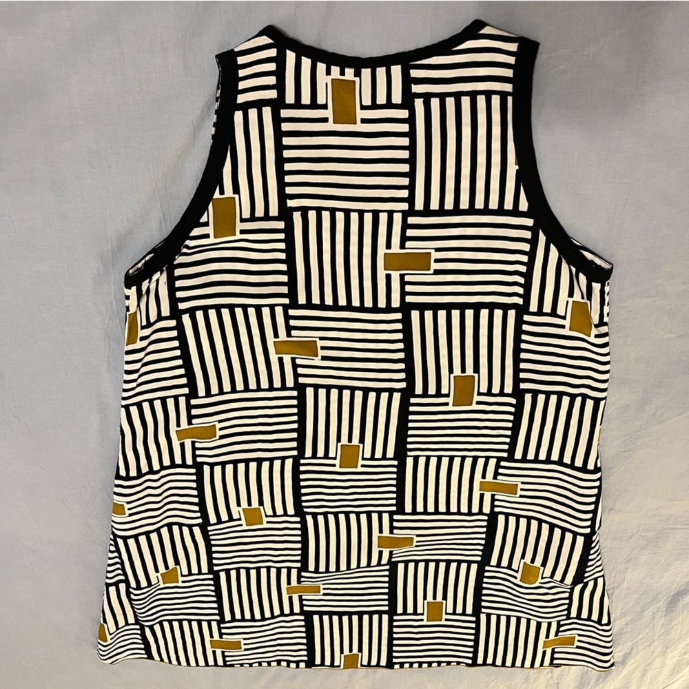 Iguana Stylish Shift Dress Black, Gold and White Geometric Design. Large.‎ - Picture 2 of 10